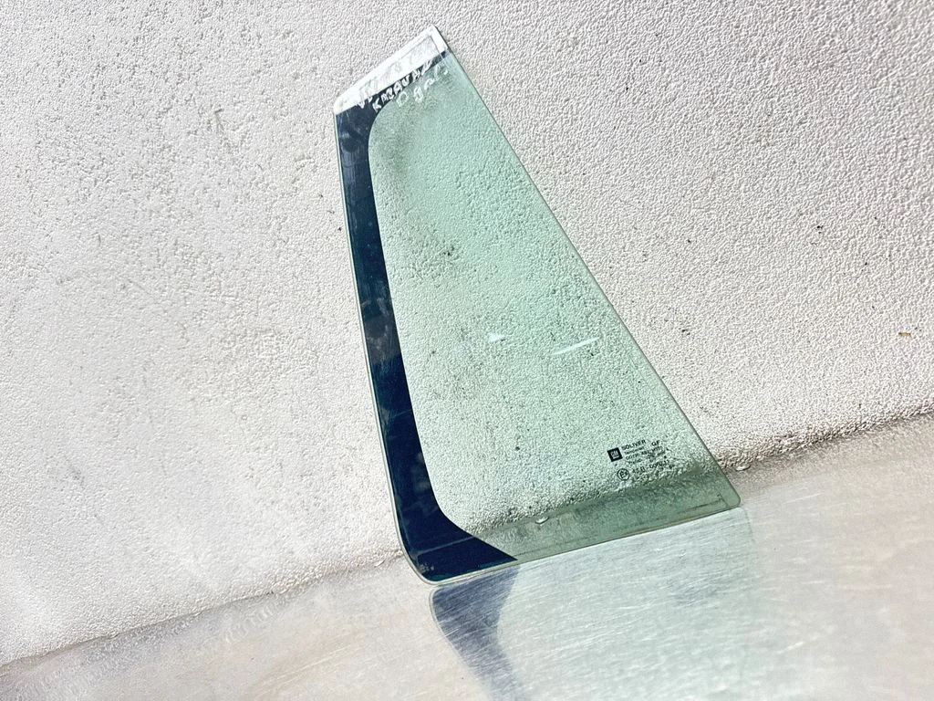 Rear vent window glass – Opel Vectra B (1996-2002)