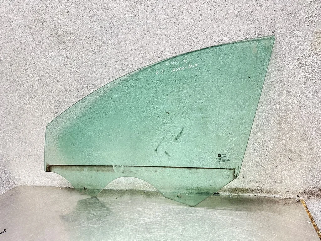 Szyba drzwi przednich (główna, 4-drzwiowe) 43R000056