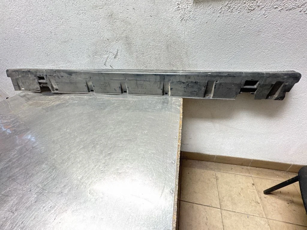 Sill 24410058
