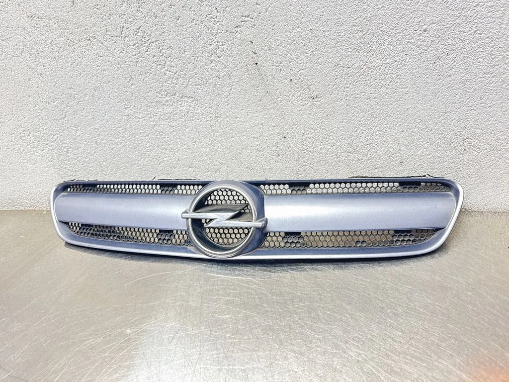 Front grill – Opel Signum (2003-2008)