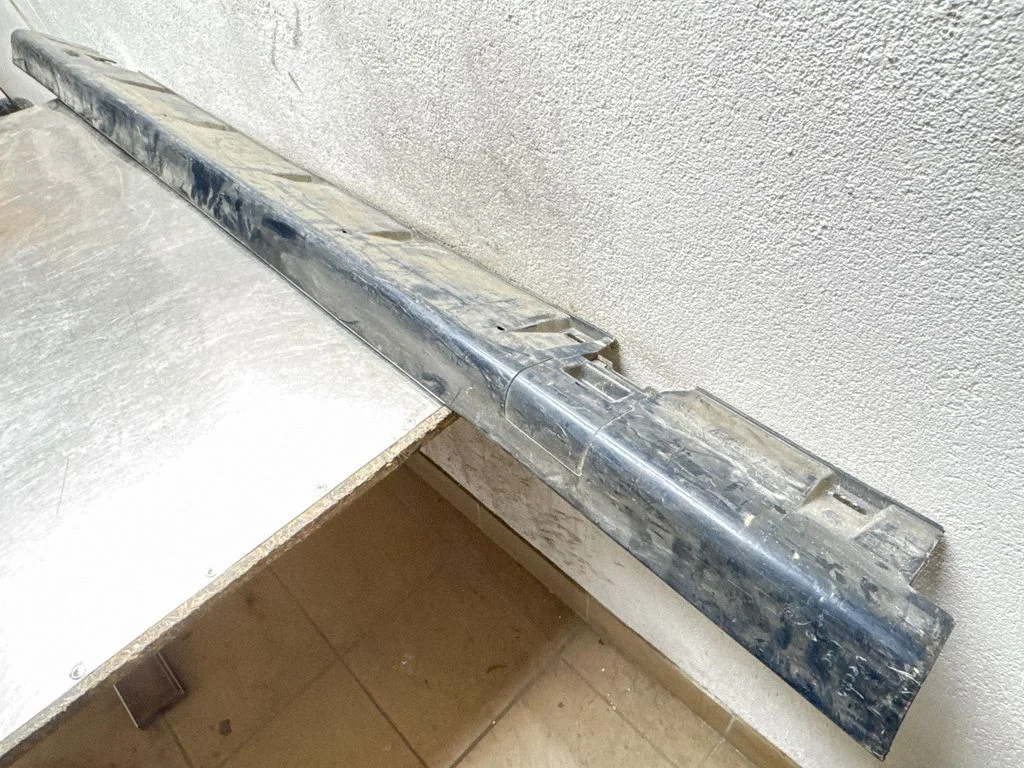 Sill 24410058