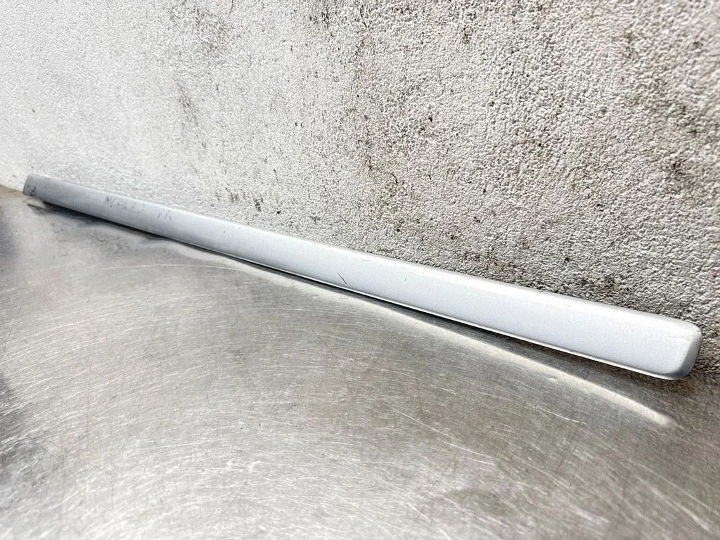 Front door trim (molding) 93318764