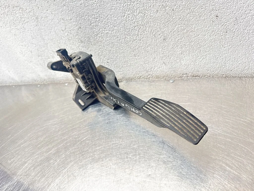 Accelerator throttle pedal – Opel Combo C (2001-2011)