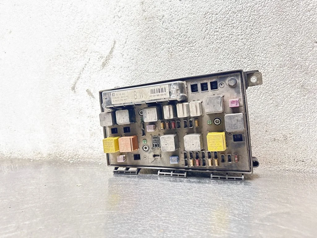 Fuse box set 13145043