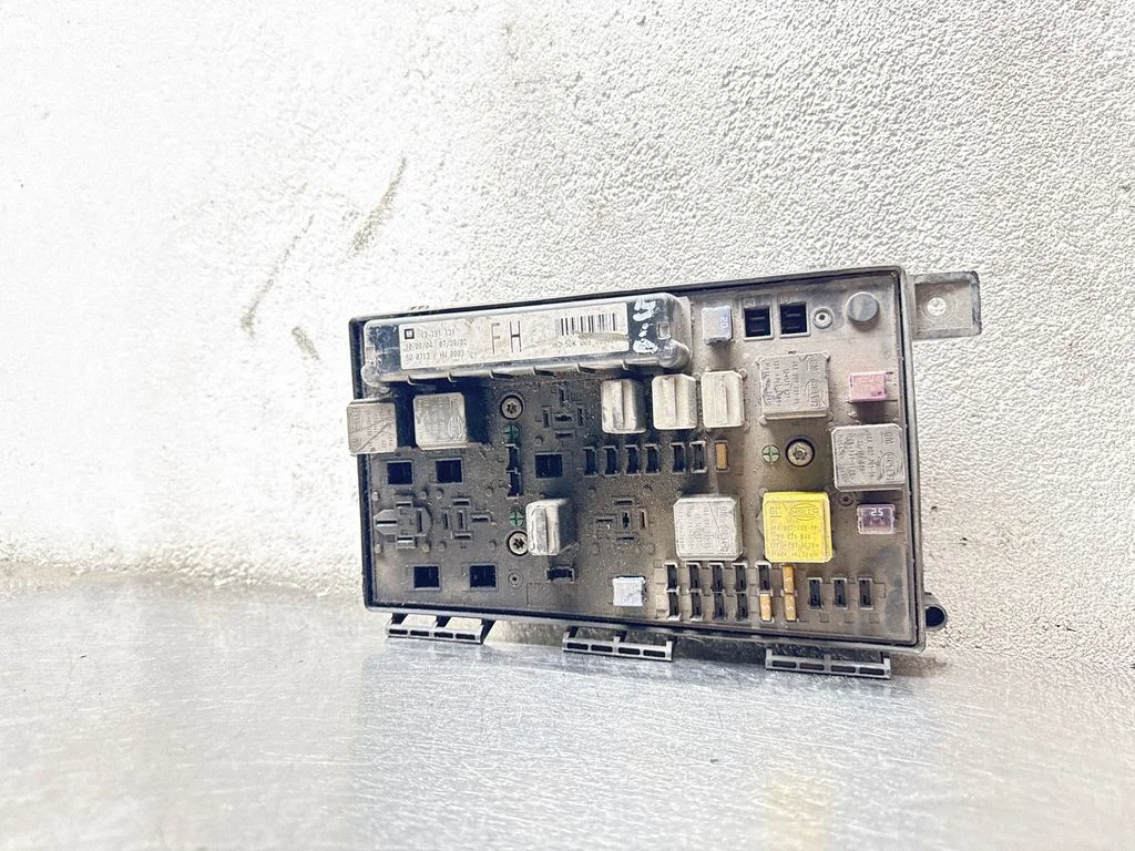 Fuse box set 13191131