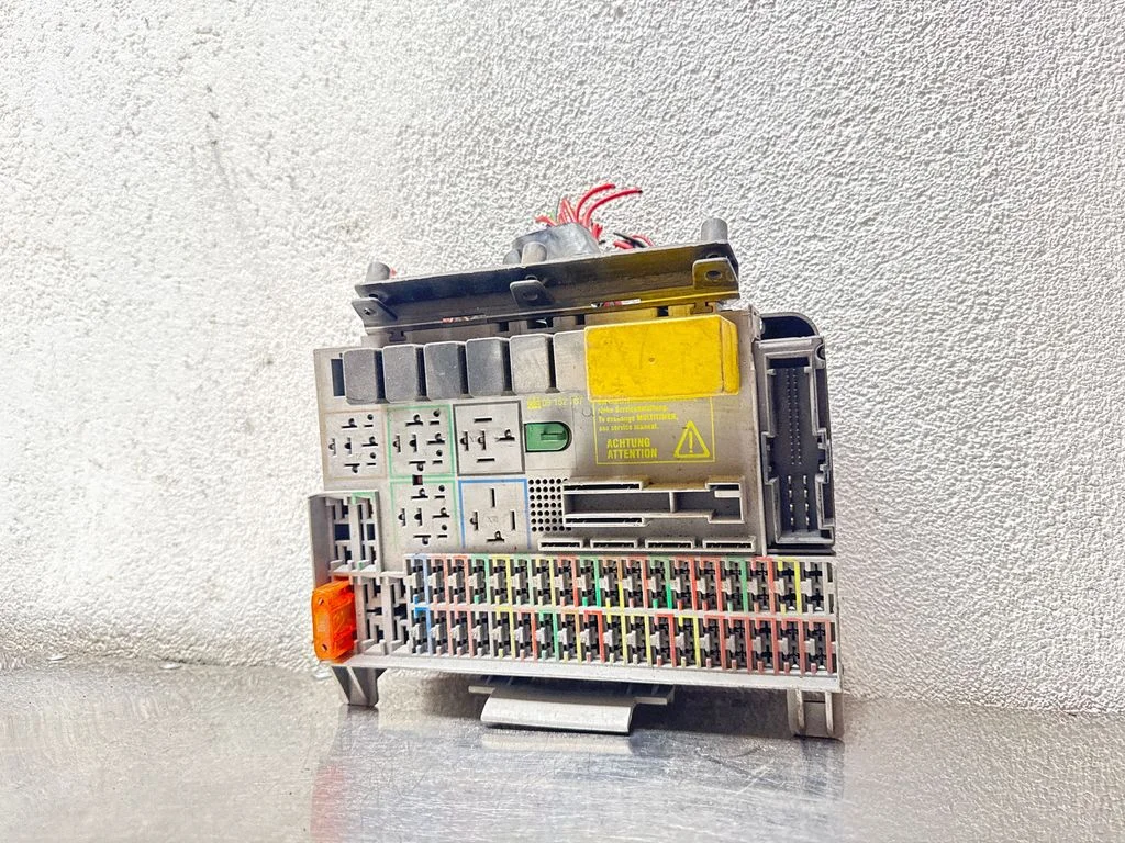 Drošinātāju kārba (komplekts) 09152787