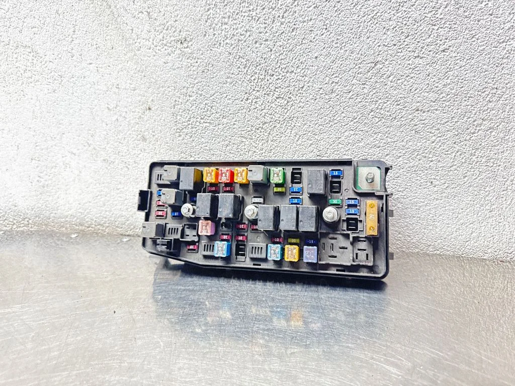 Fuse box set 95202894
