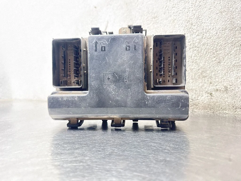 Fuse module G2811 – Ford Edge II (2015-)