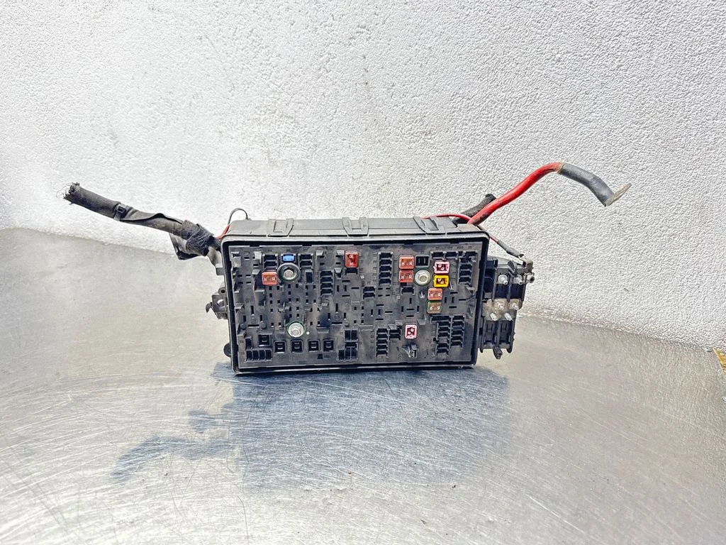 Drošinātāju bloks 13275882