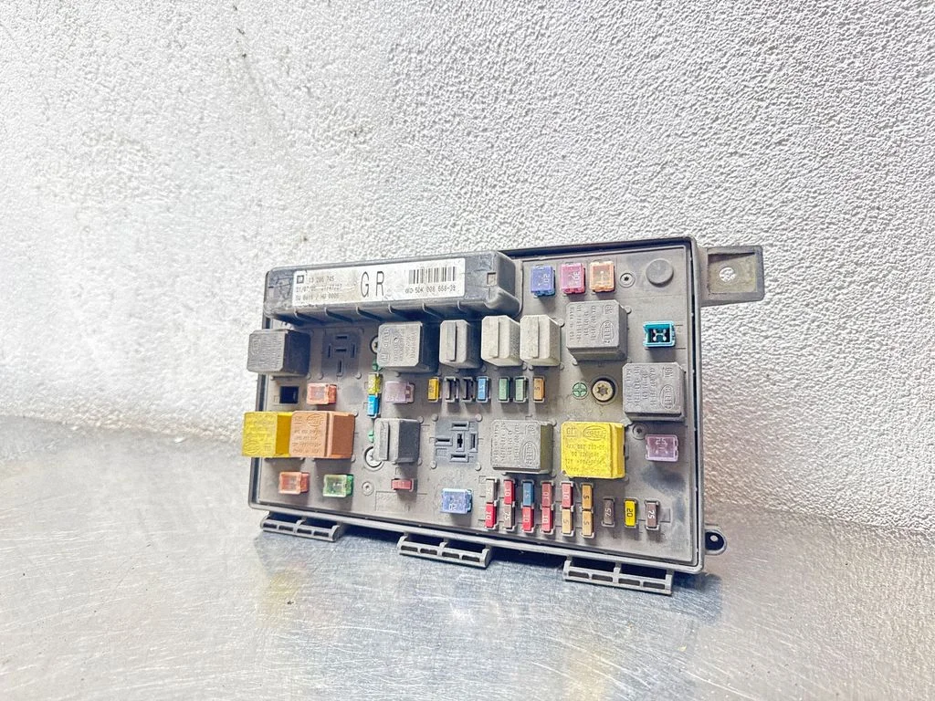 Drošinātāju bloks – Opel Astra H (2004-2012)