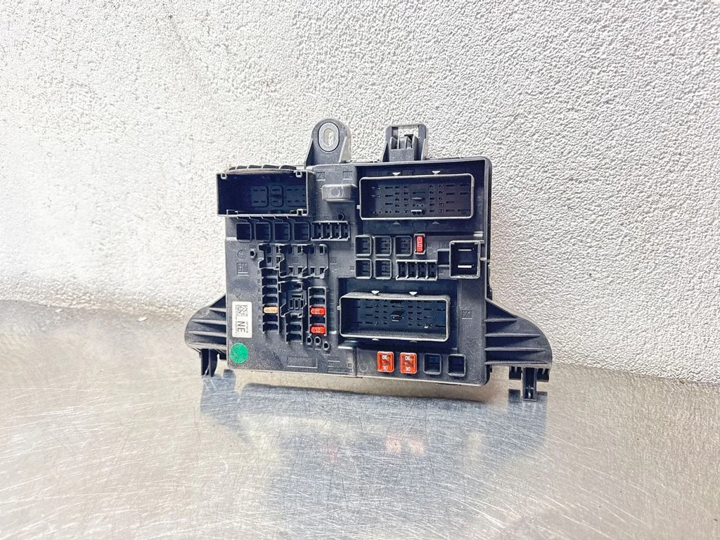 Drošinātāju bloks 13277321