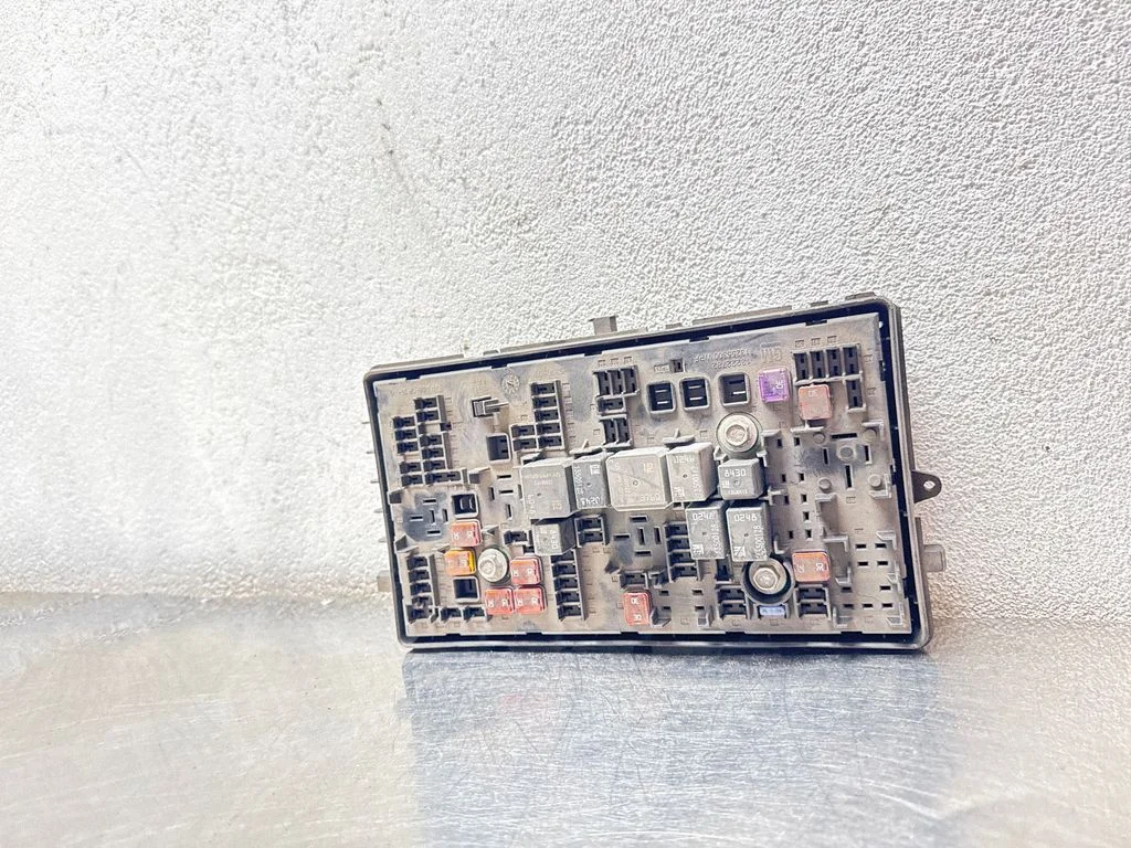 Drošinātāju bloks 13275874