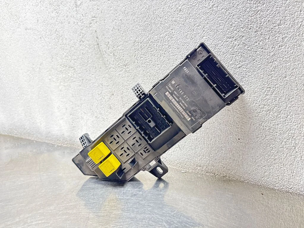 Fuse module – Opel Vectra C (2002-2005)