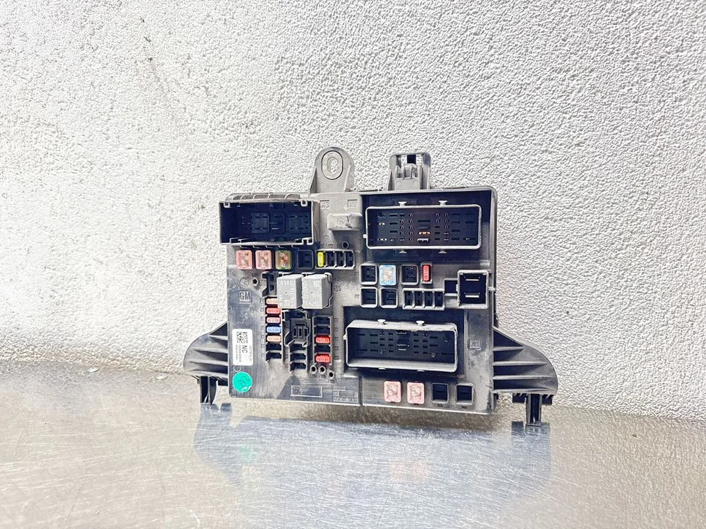 Fuse module 1327731904