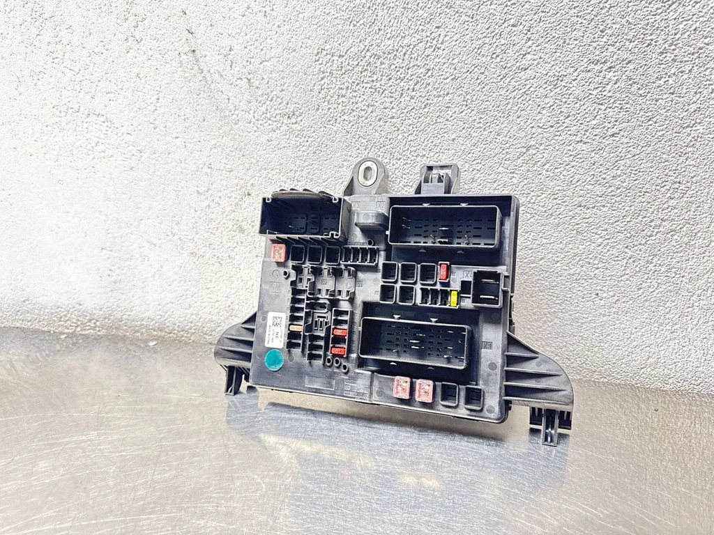 Drošinātāju bloks 13277321