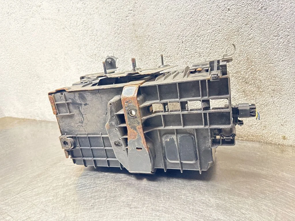 Battery box tray 13346249