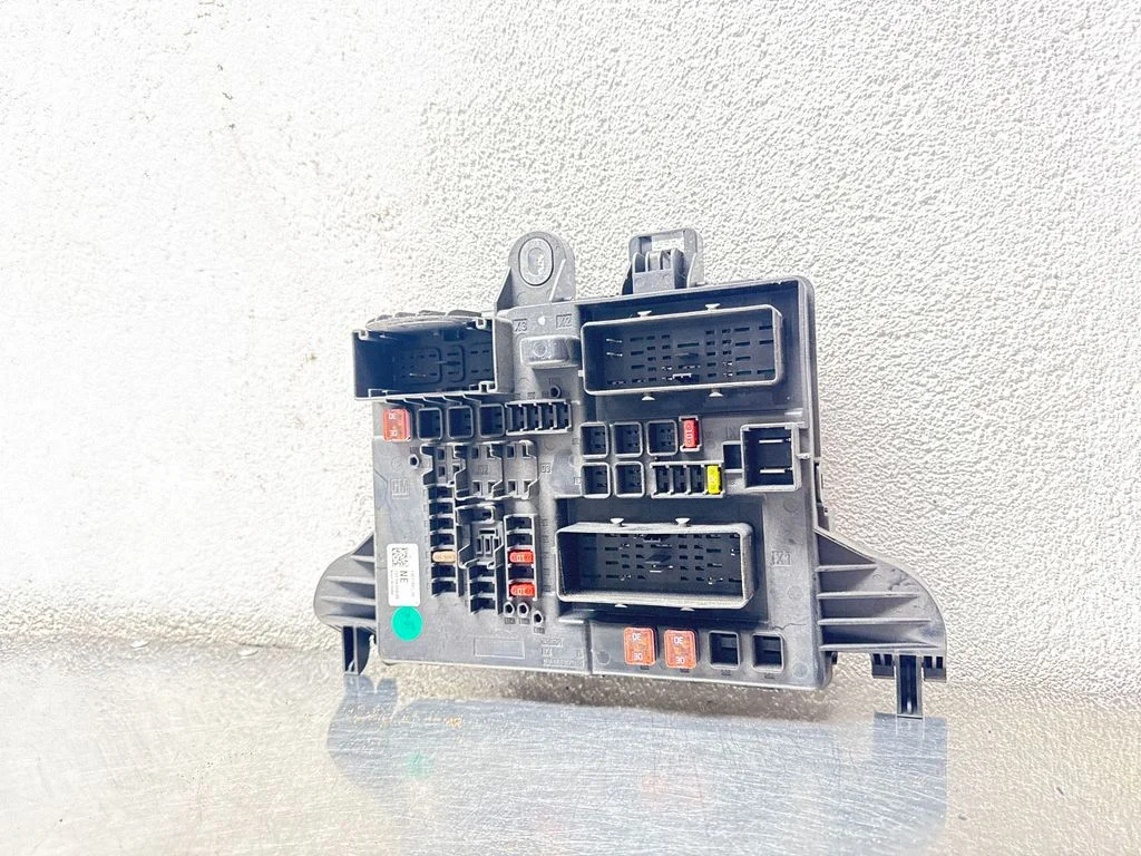 Drošinātāju bloks 13277321