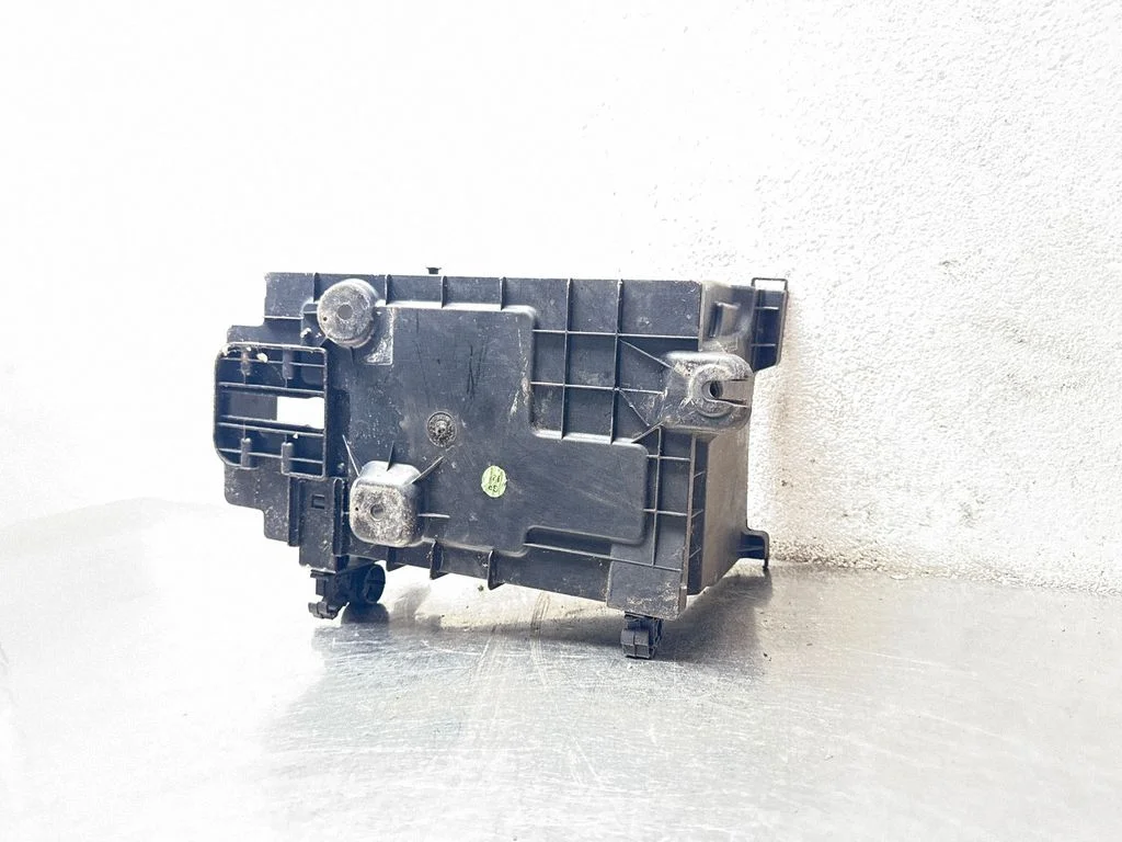 Aku kast – Opel Insignia A (2008-2017)