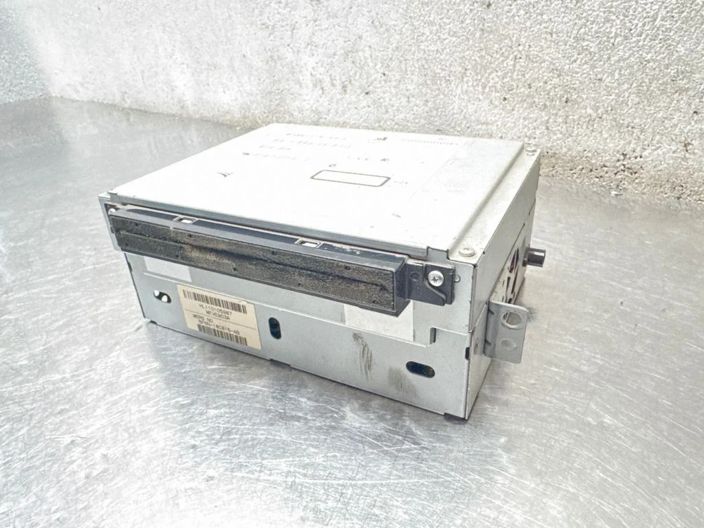 Radio/CD/DVD atskaņotājs/navigācija 31358279
