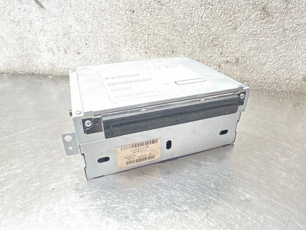 Radio/CD/DVD/GPS head unit 31326224