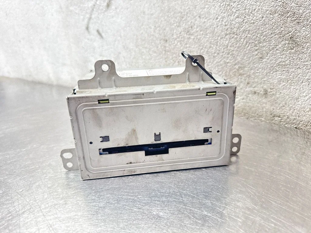 Radio/CD/DVD/GPS head unit – Opel Insignia A (2008-2017)