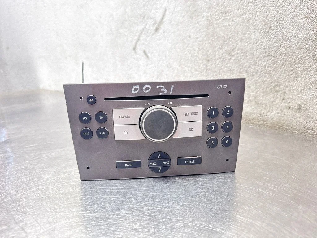 Raadio / CD/DVD-mängija / navigatsioon 13233926
