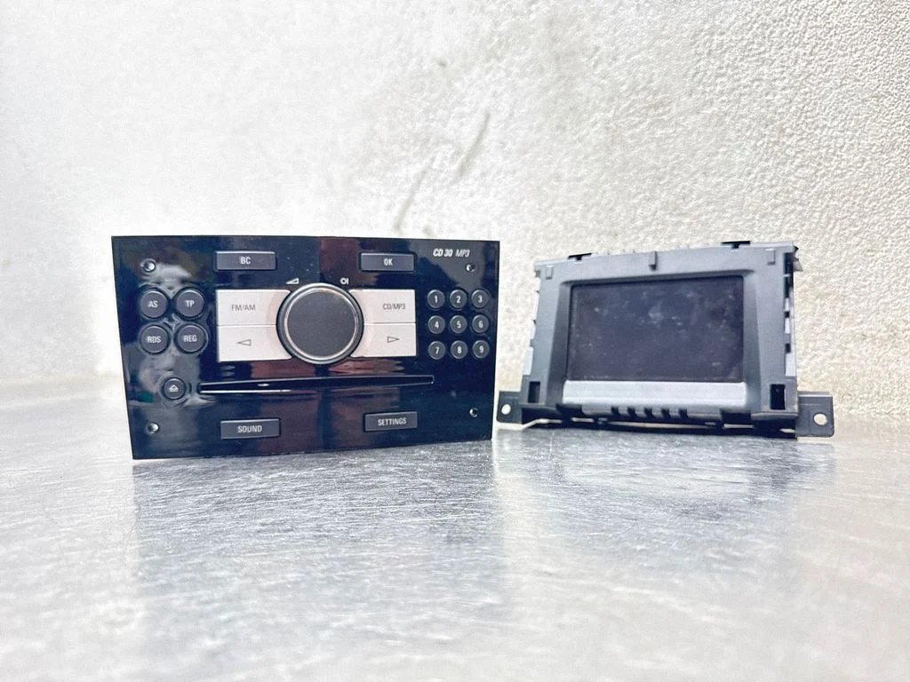 Radio/CD/DVD atskaņotājs/navigācija 497316088