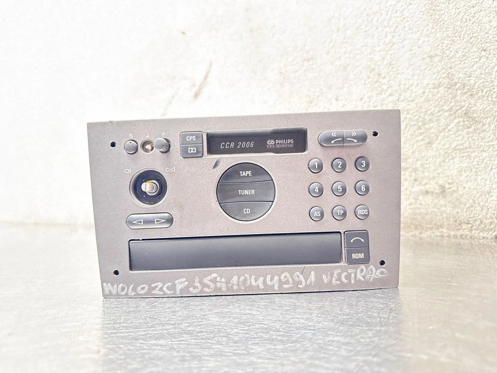 Radio/CD/DVD atskaņotājs/navigācija – Opel Vectra C (2002-2005)