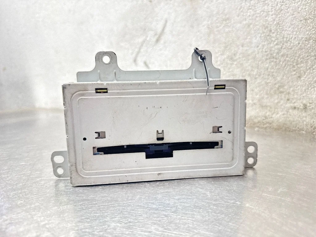 Radio/CD/DVD/GPS head unit 13315764