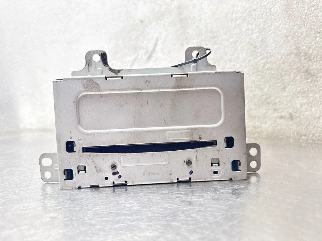 Radio/CD/DVD/GPS head unit 20983513