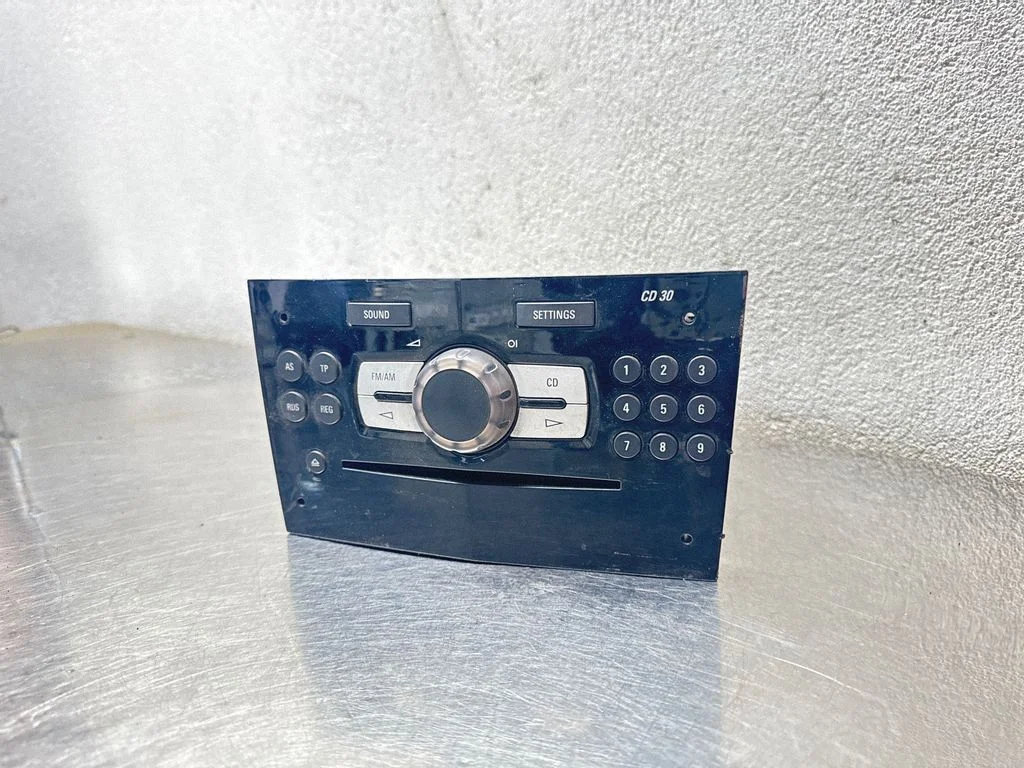 Radio/CD/DVD/GPS head unit 344183129