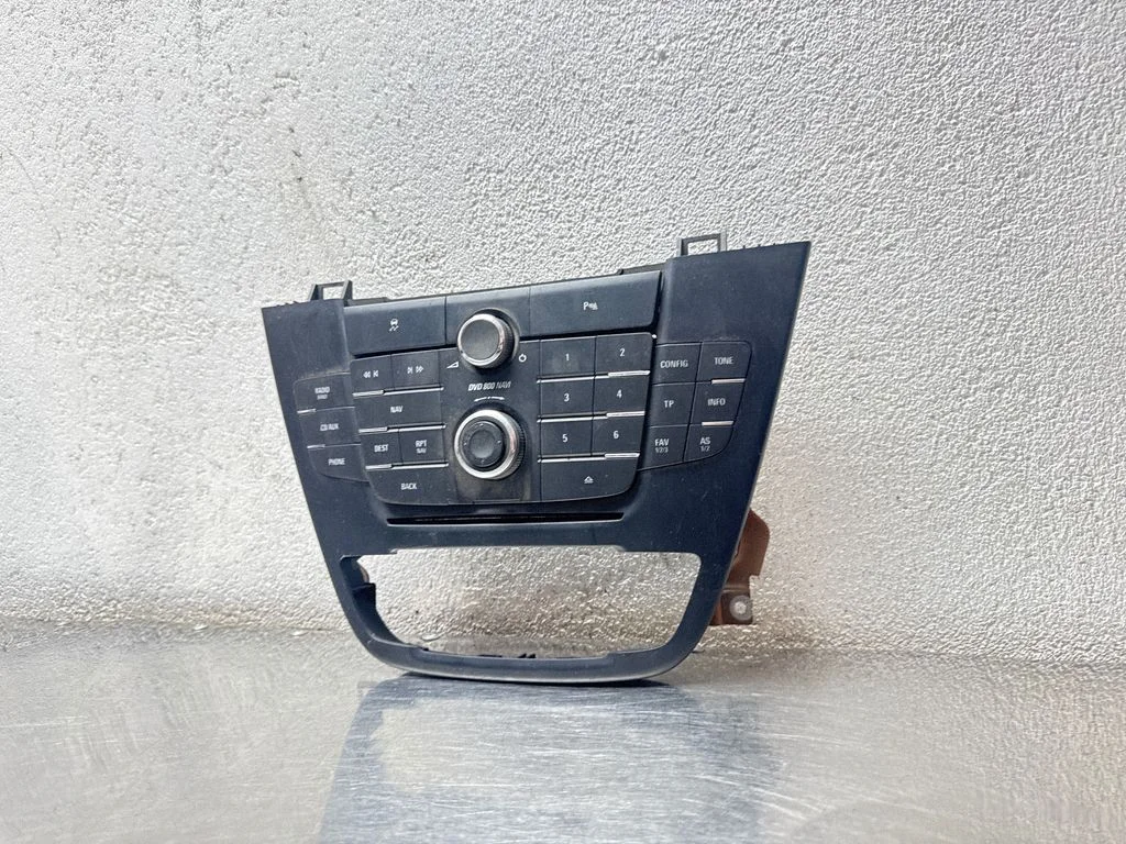 Radio/CD/DVD/GPS head unit 13273256