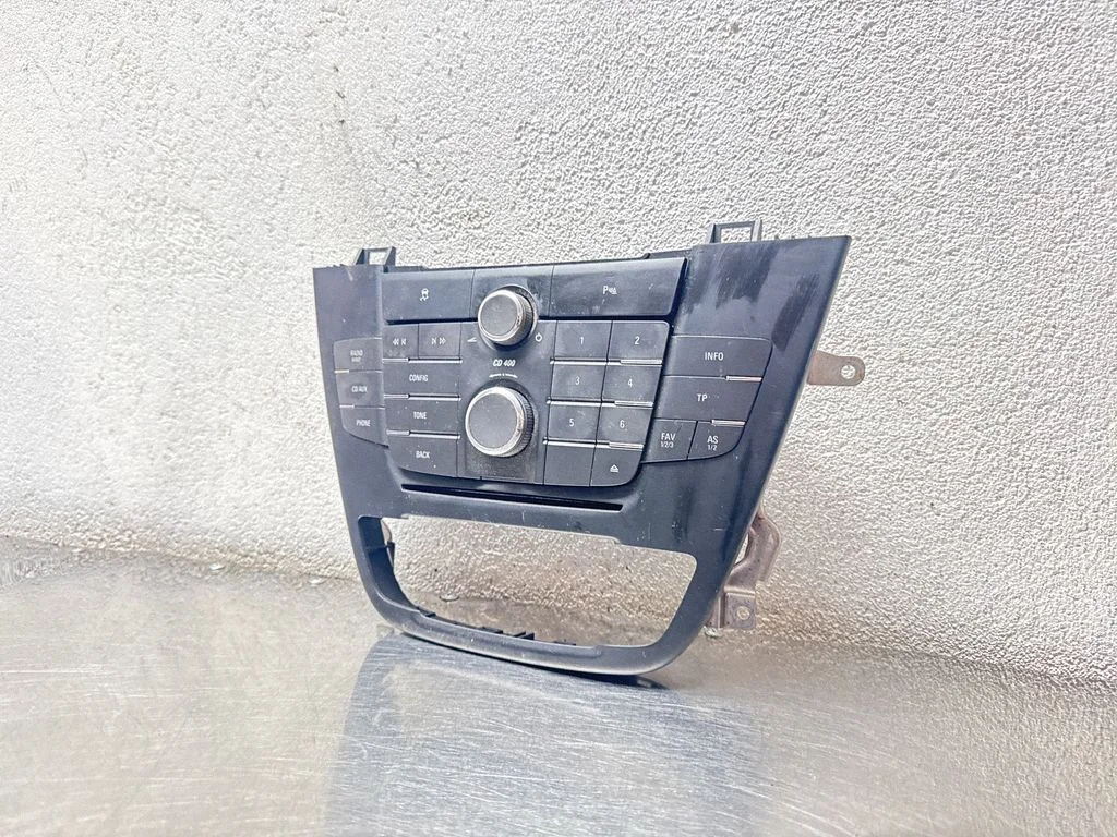 Radio/CD/DVD/GPS head unit 13321292