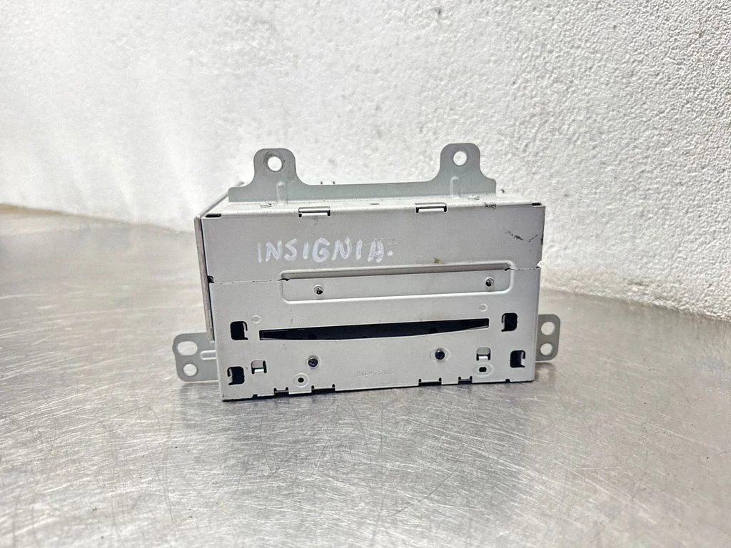 Radio/CD/DVD/GPS head unit – Opel Insignia A (2008-2017)