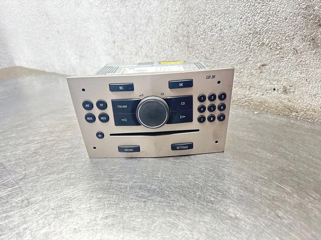 Radio/CD/DVD/GPS head unit 344183129
