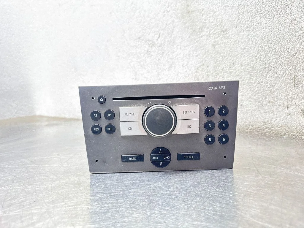 Radio/CD/DVD/GPS head unit – Opel Meriva A (2003-2010)