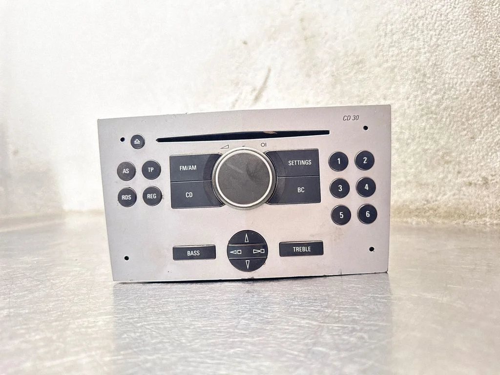 Radio/CD/DVD/GPS head unit 13190857