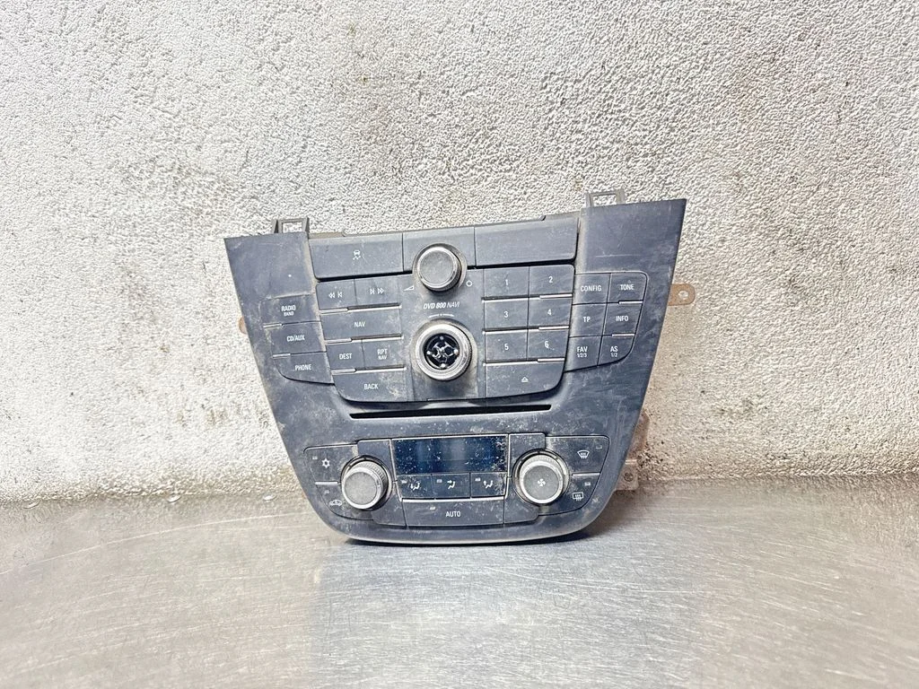 Radio/CD/DVD/GPS head unit – Opel Insignia A (2008-2017)