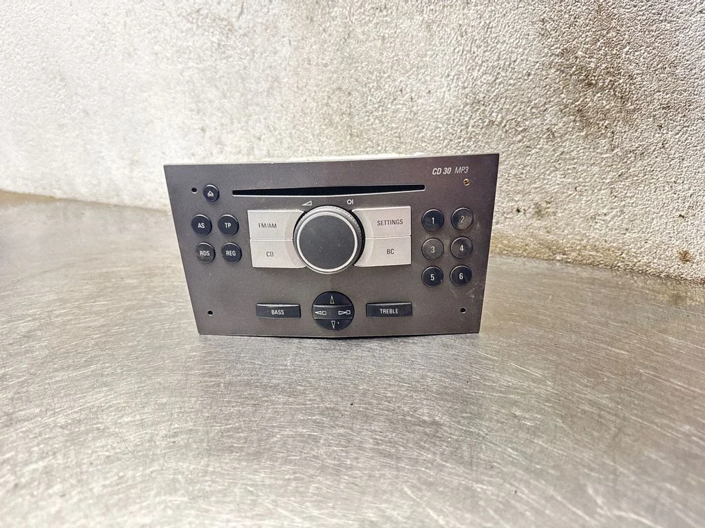 Radio/CD/DVD/GPS head unit 13188461