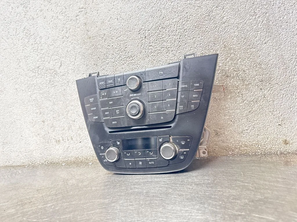 Radio/CD/DVD/GPS head unit – Opel Insignia A (2008-2017)