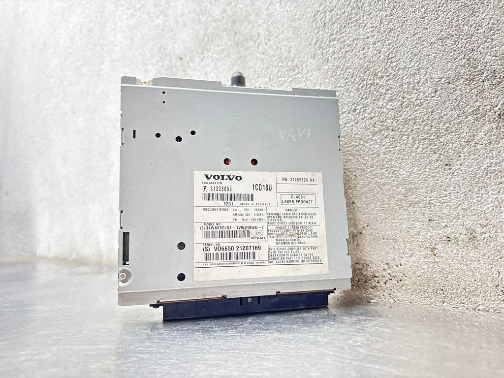 CD/DVD-vahetaja – Volvo V50 (2008-2012)