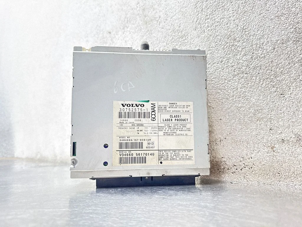 CD/DVD-vahetaja – Volvo V50 (2004-2007)