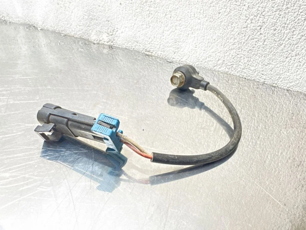 Detonation knock sensor 12621820