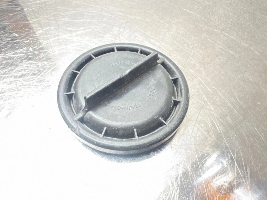 Headlight/headlamp dust cover – Opel Astra H (2004-2012)