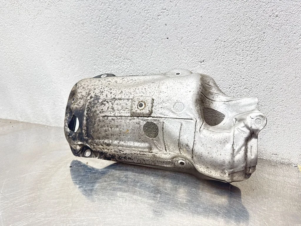 Väljalaske soojusisolatsioon (kuumakaitse) – Opel Insignia A (2008-2017)