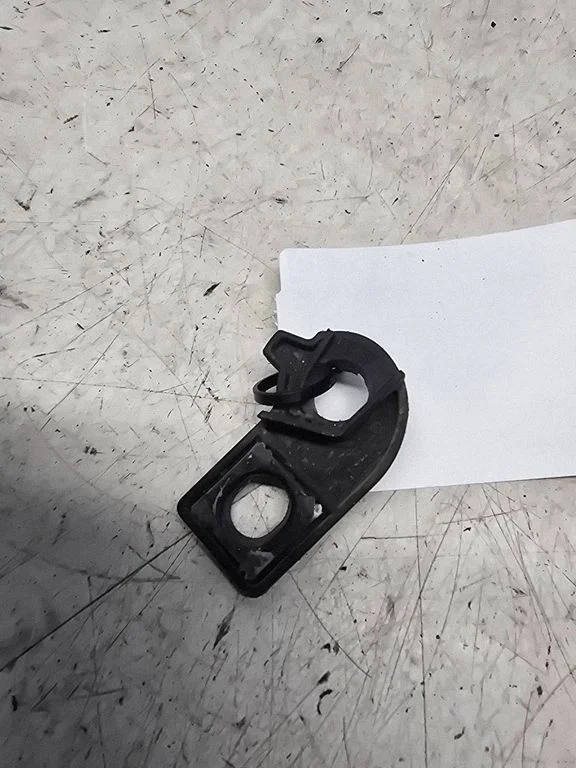 Headlight/headlamp mounting bracket 8D00941453