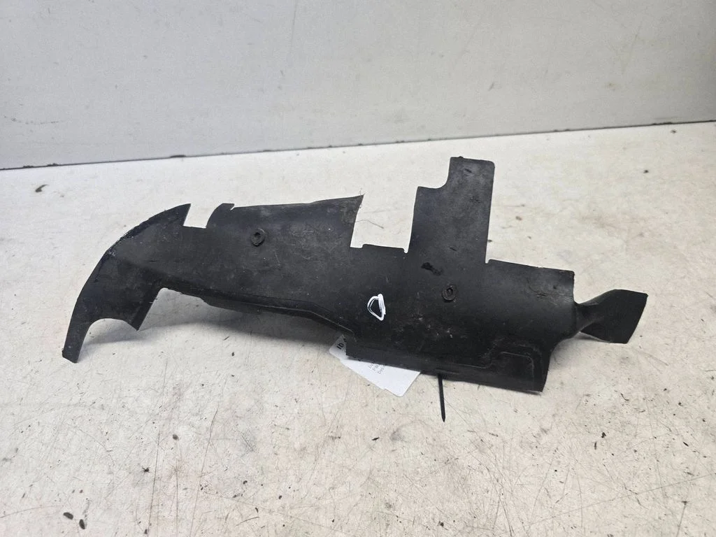 Intercooler air guide/duct channel 8D0121284B