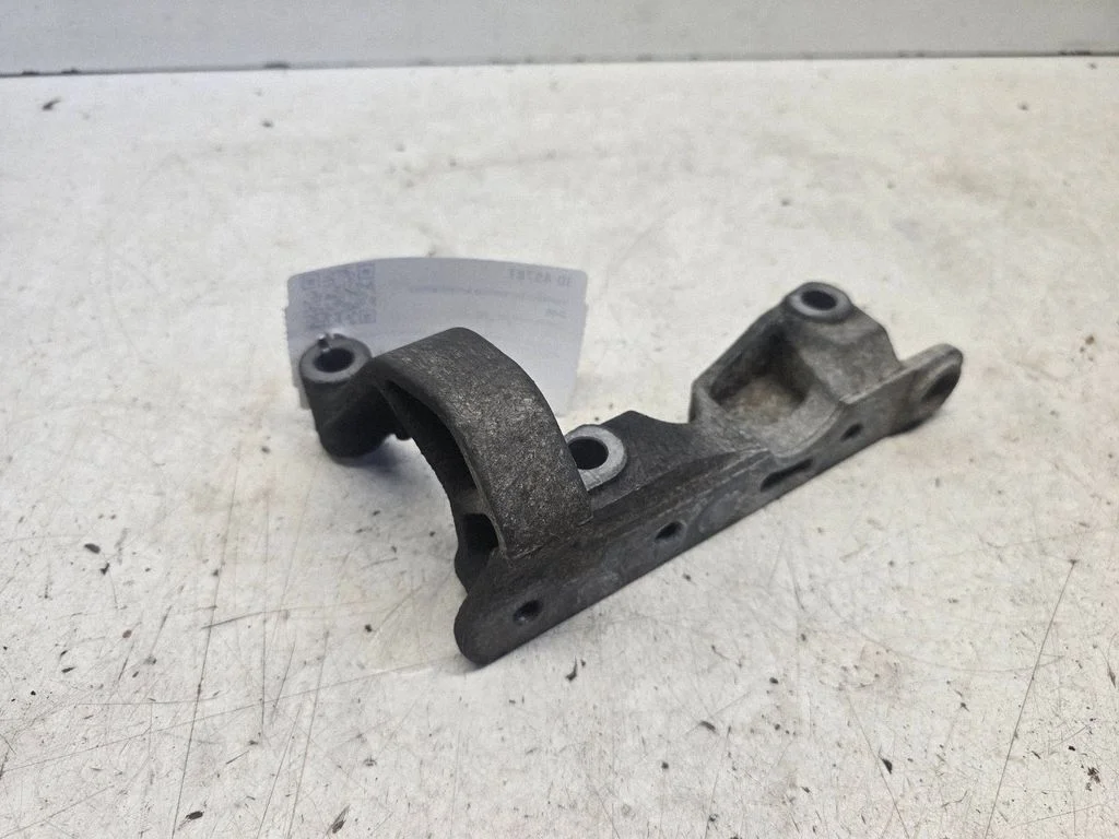 Engine mounting bracket 9191145