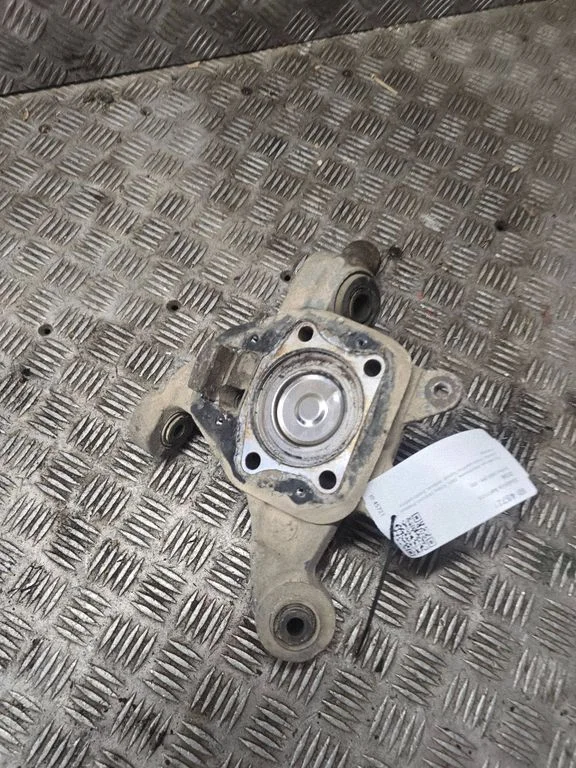 Rear wheel hub spindle/knuckle – Volvo S80 (1999-2003)