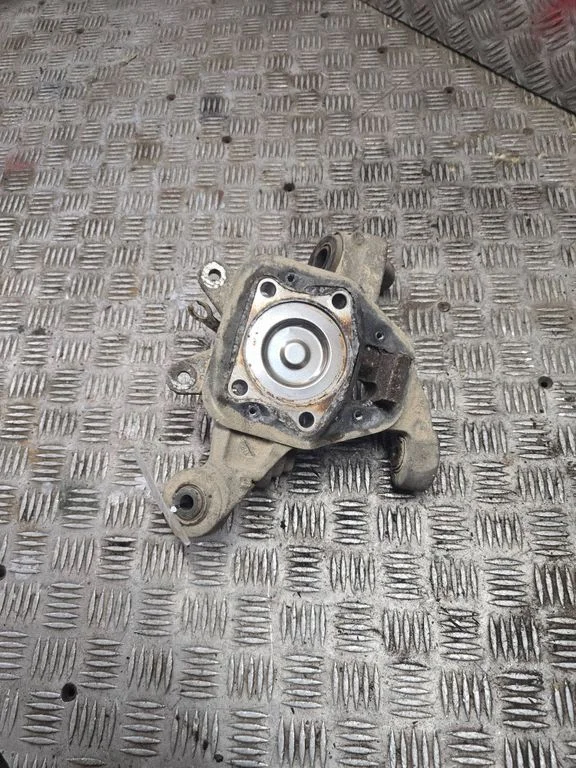 Rear wheel hub spindle/knuckle – Volvo S80 (1999-2003)